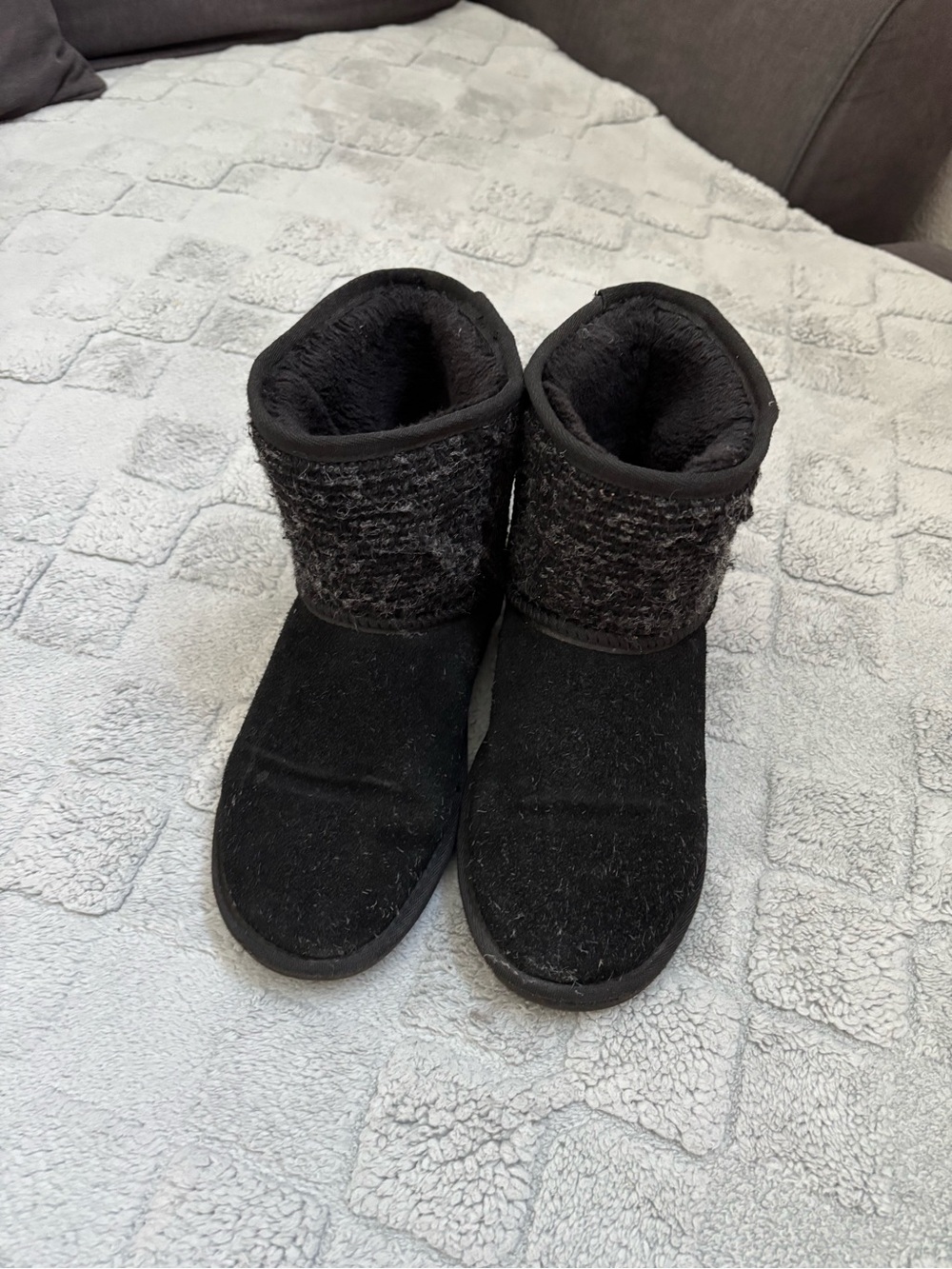 Minnetonka women boots
